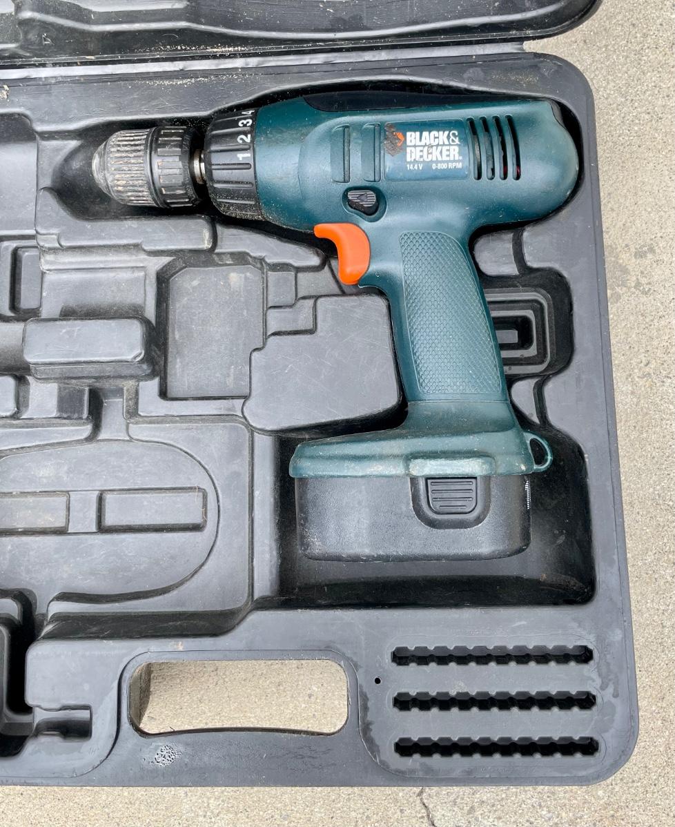 Black and Decker 14.4v Cordless Drill
