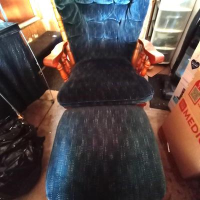 LOT 87  GLIDER AND OTTOMAN