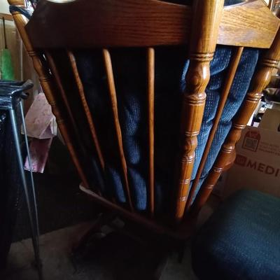LOT 87  GLIDER AND OTTOMAN