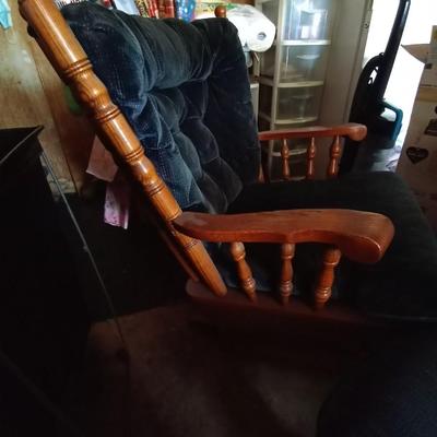 LOT 87  GLIDER AND OTTOMAN