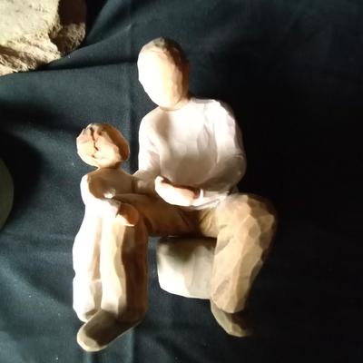 LOT 91 WILLOW TREE "GRANDFATHER" AND SMALL DECOR