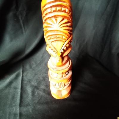 LOT 90 CARVED SOLID WOODEN DECOR