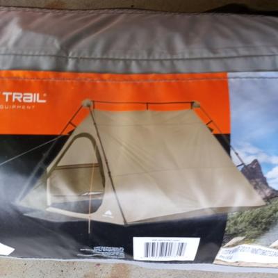 LOT 102 OZARK TRAIL 4 PERSON TENT