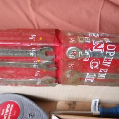 LOT 107 MECHANICS LIGHT-HITCH BALL-OPEN WRENCH SET-HAND TOOLS