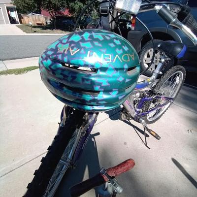 LOT 41 SHIMAN0 "NEXT" ALUMINUM 21 SPEED BIKE-HELMET AND TIRE PUMP