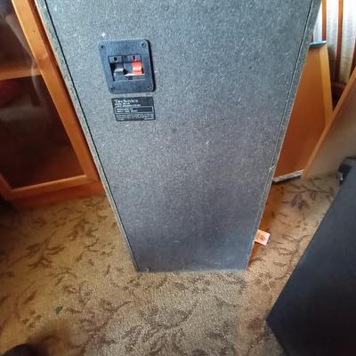 LOT 44 VINTAGE TECHNICS TOWER SPEAKERS