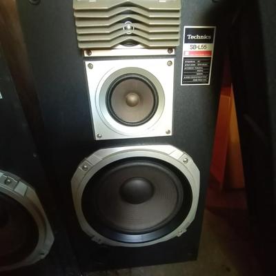 LOT 44 VINTAGE TECHNICS TOWER SPEAKERS