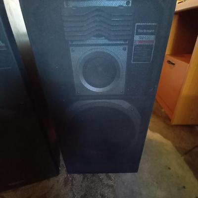 LOT 44 VINTAGE TECHNICS TOWER SPEAKERS