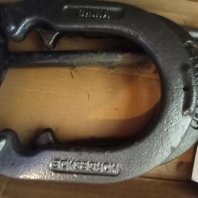 LOT 45 SPORTCRAFT HORSESHOES GAME SET