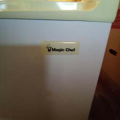 LOT 49 MAGIC CHEF MINI FRIDGE