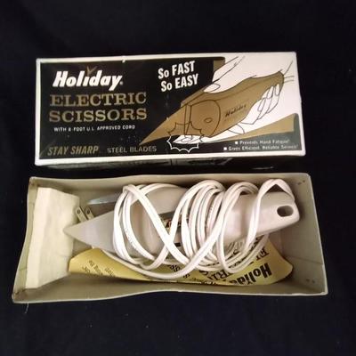 LOT 52 SEWING BOX-ELECTRIC SCISSORS-THREAD