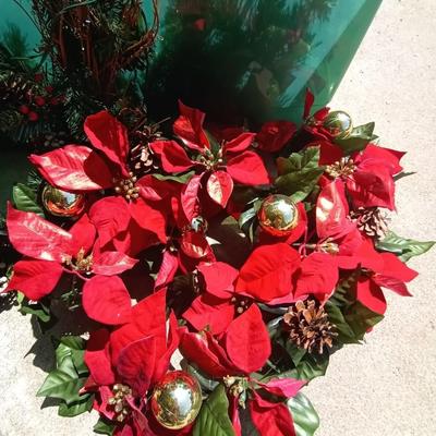 LOT 59 CHRISTMAS FOLIAGE AND STORAGE CONTAINER