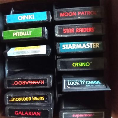 LOT 109 VINTAGE ATARI VIDEO GAME CONSOLE AND GAMES