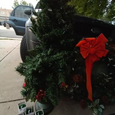 LOT 112 CHRISTMAS TREE-WREATH AND DECOR