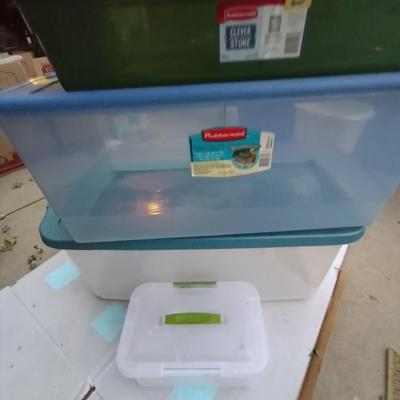 LOT 113 PLASTIC STORAGE CONTAINERS