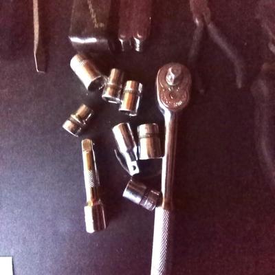 LOT 115  HAND TOOL VARIETY