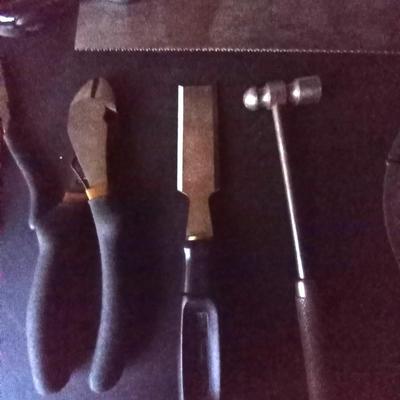 LOT 115  HAND TOOL VARIETY