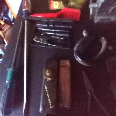 LOT 115  HAND TOOL VARIETY