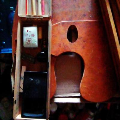 LOT 120 WOODEN ARTIST BOX AND PAINT PALLETE