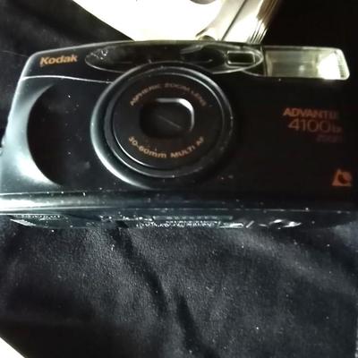 LOT 124 KODAK CAMERAS