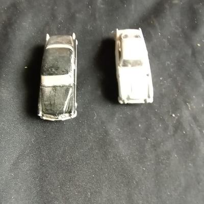 LOT 126 NIB JOHNNY LIGHTNING JAMES BOND 007 AND COLLECTABLE CARS