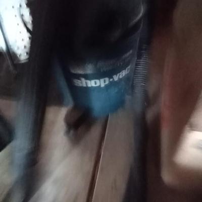 LOT 133 SHOPVAC AND WORK PLATFORM