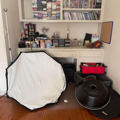 Lot 4: Light equipment, media items & more