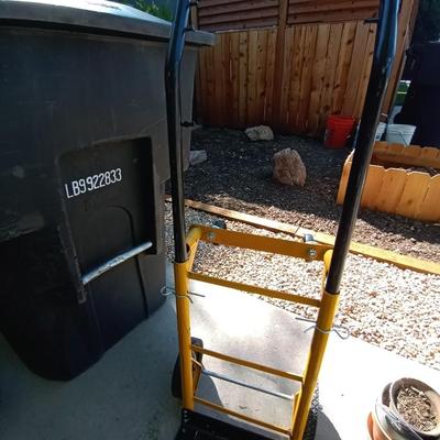 LOT 43 HAND TRUCK