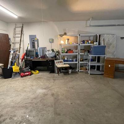 Lot 16: Garage / Ladder & more