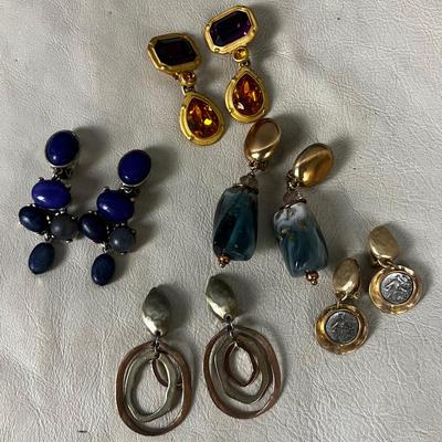 5 pairs of Large Chico Clip on Earrings