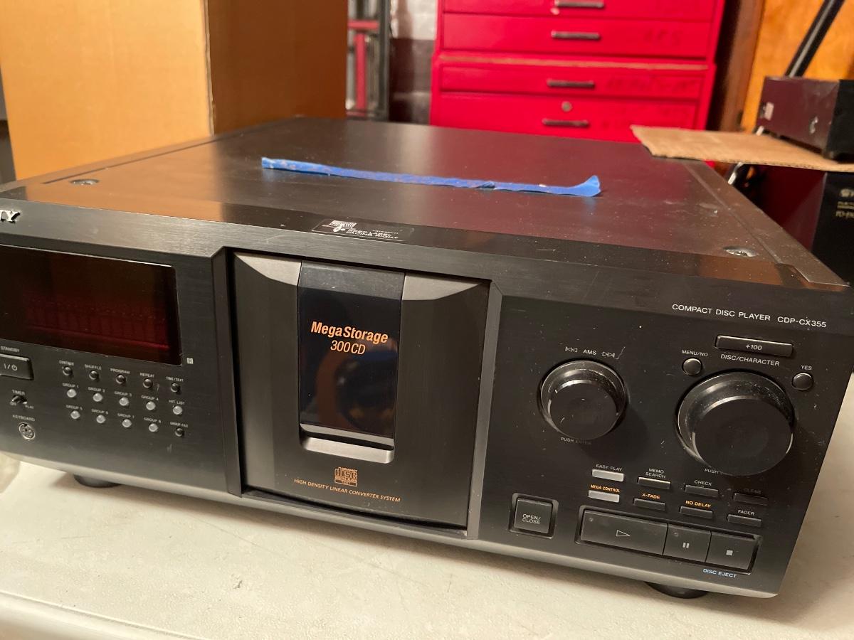 LS96SONY CD player. 300 disc changer