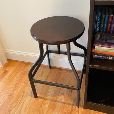 Adjustable stool/side table