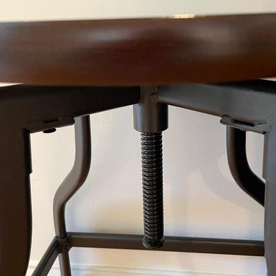 Adjustable stool/side table