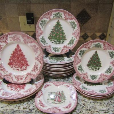 Collection of Johnson Bros Holiday Plates- Approx 20 Pieces (#9)