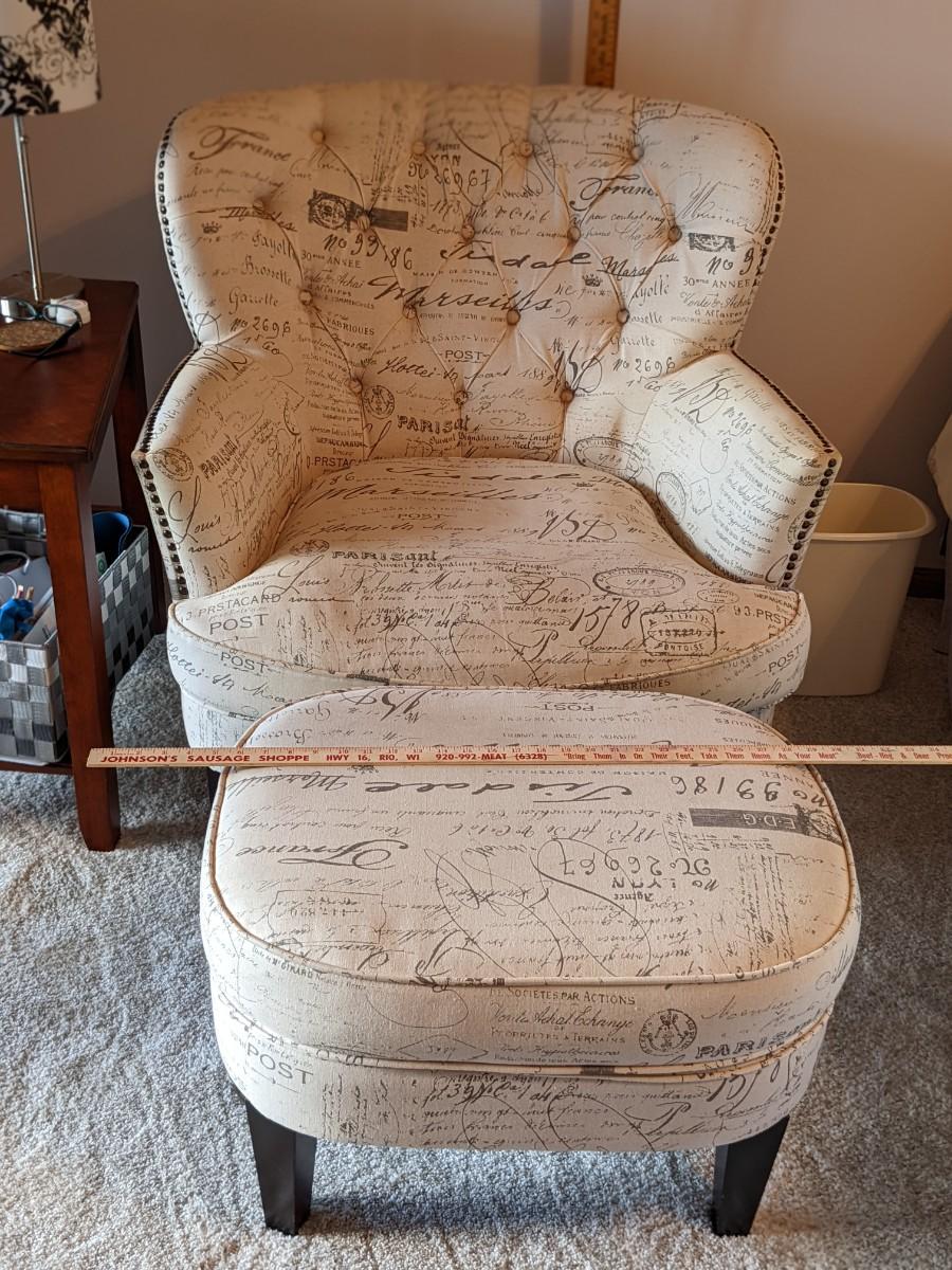 Comfy Reading Chair with Ottoman