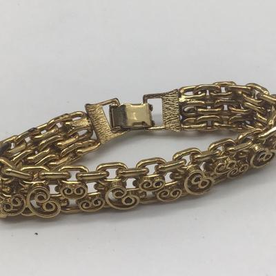 Beautiful Gold Tone Scroll Bracelet