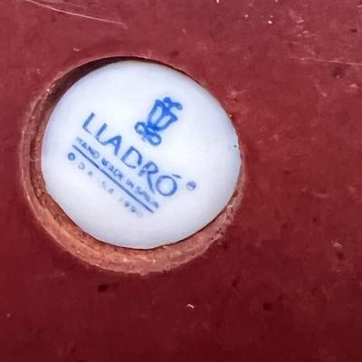 Amazing Ballet Dancer LLADRO. Lost 2 Fingers