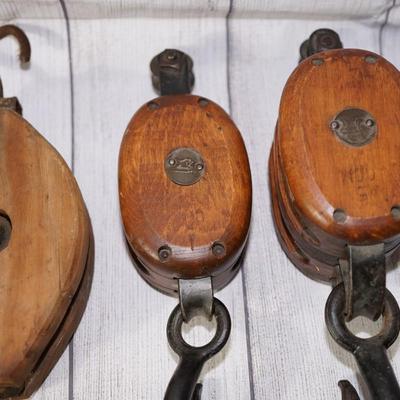 ANTIQUE WOODEN BLOCK AND TACKLE PULLEYS WOOD