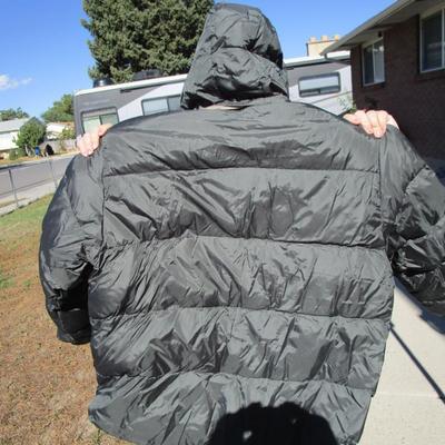 #34 NEW Men's jacket Northern Expedition Hunter green and tan size 2XL