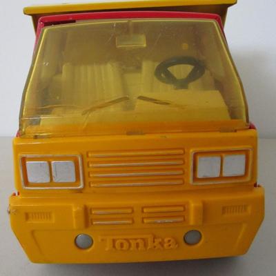 #38 Tonka dump truck, metal