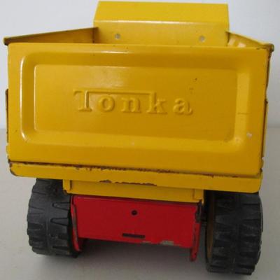 #38 Tonka dump truck, metal