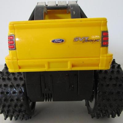 #40 Tyco Ford 4X4 truck, mostly plastic