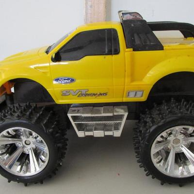 #40 Tyco Ford 4X4 truck, mostly plastic