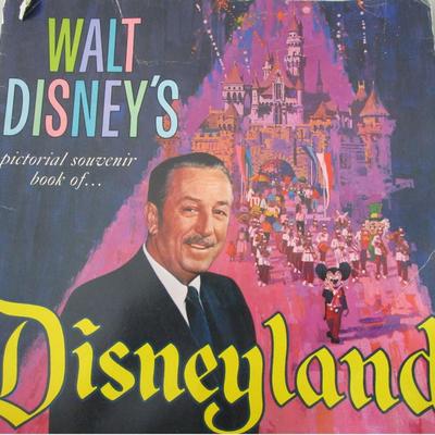 #46 First Edition Walt Disney's Pictorial Souvenir book of Disneyland