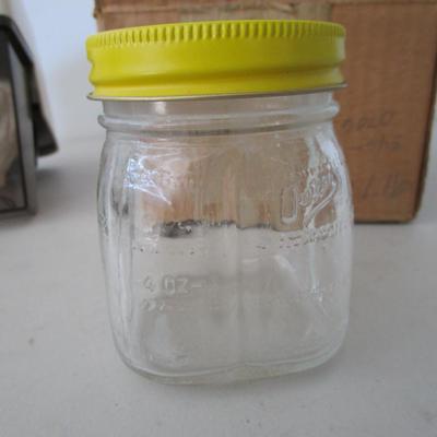 #51 Oster Coffee grinder and three new Oster Jars