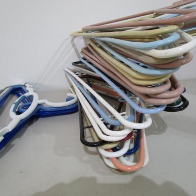 #66 42 Plastic hangers