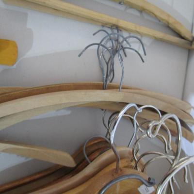 #67 37 Wooden hangers