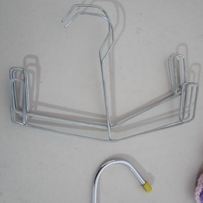 #70 42 Metal hangers 