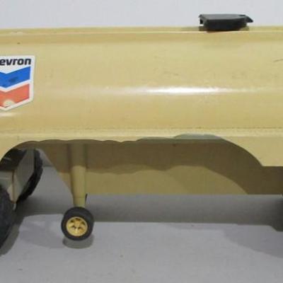 #73 Tonka Chevron gas truck and trailer