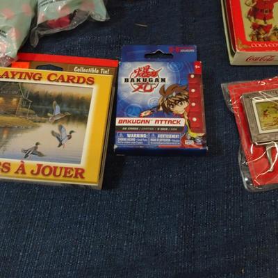 LOT 182. MISC TOYS, CARDS  AND TOY PARTS